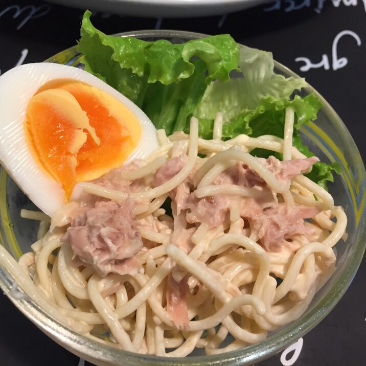 茹ですぎたパスタの残りで！シーチキンサラスパ